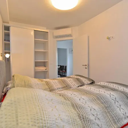 Apartamento Djordjo 2295 *