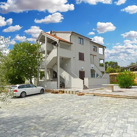 Apartment Djordjo 2295 Banjole